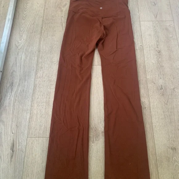 Athleta Elation Straight Leg Pant - Ancient Mahogany - Medium Tall - Picture 2 of 2
